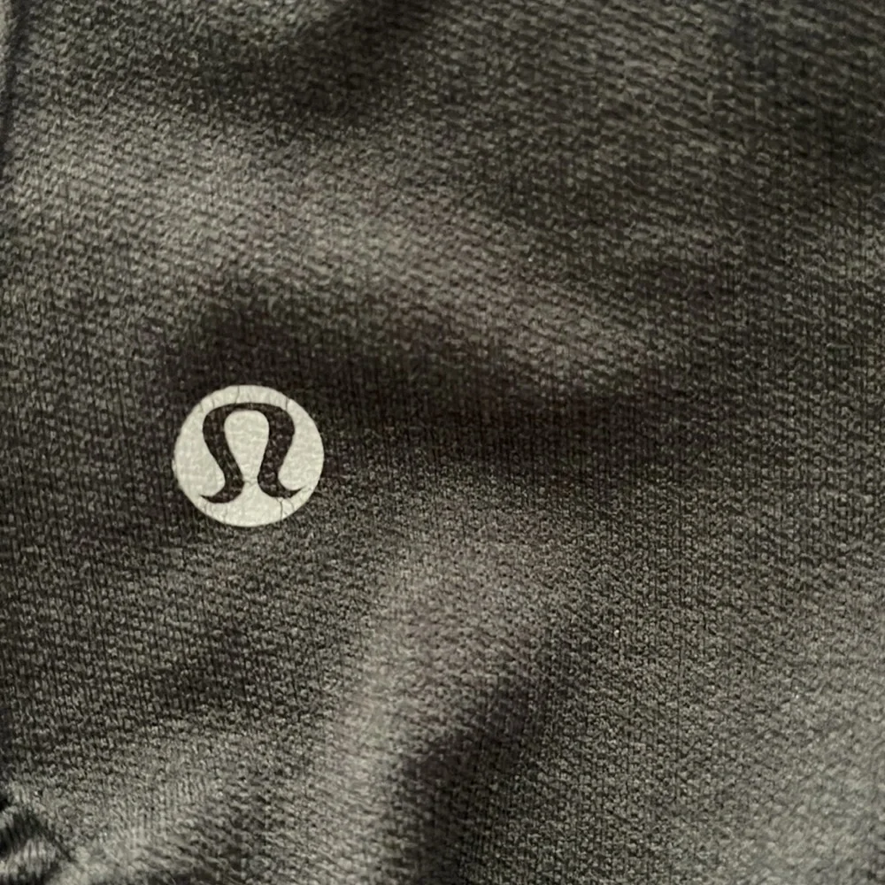 Lululemon Flow Crops🥰🥰🥰 - Picture 3 of 3